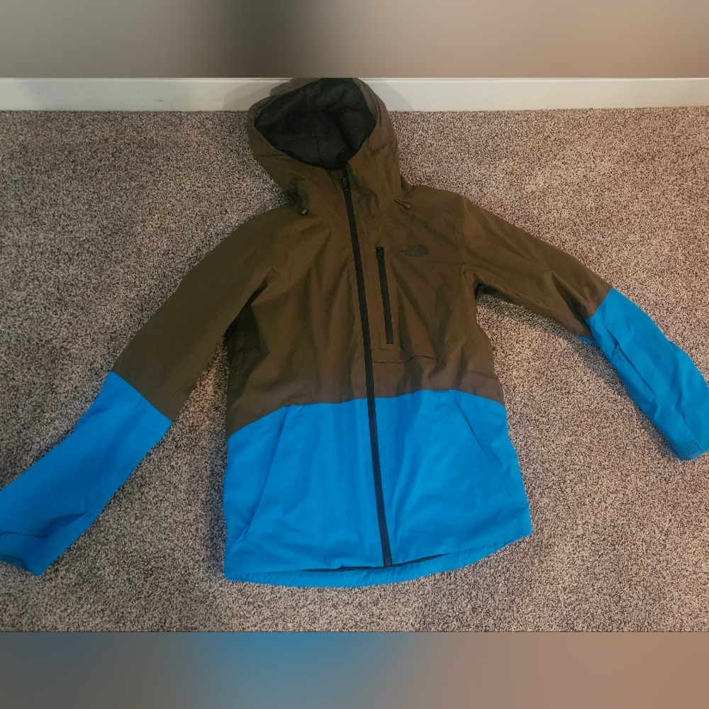 The North Face Brown and Blue Ski Jacket for Outdoor Adventures